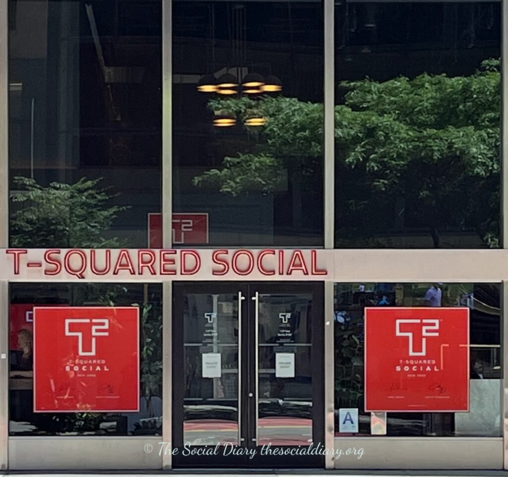 AMEX-PLAT-T-Squared Social-Entrance-The-Social-Diary