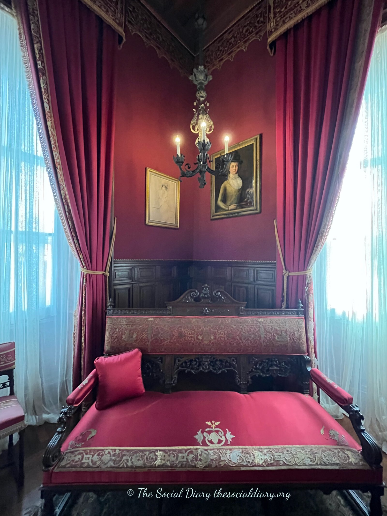 Marble House - Consuelo Vanderbilt's bedroom - The Social Diary