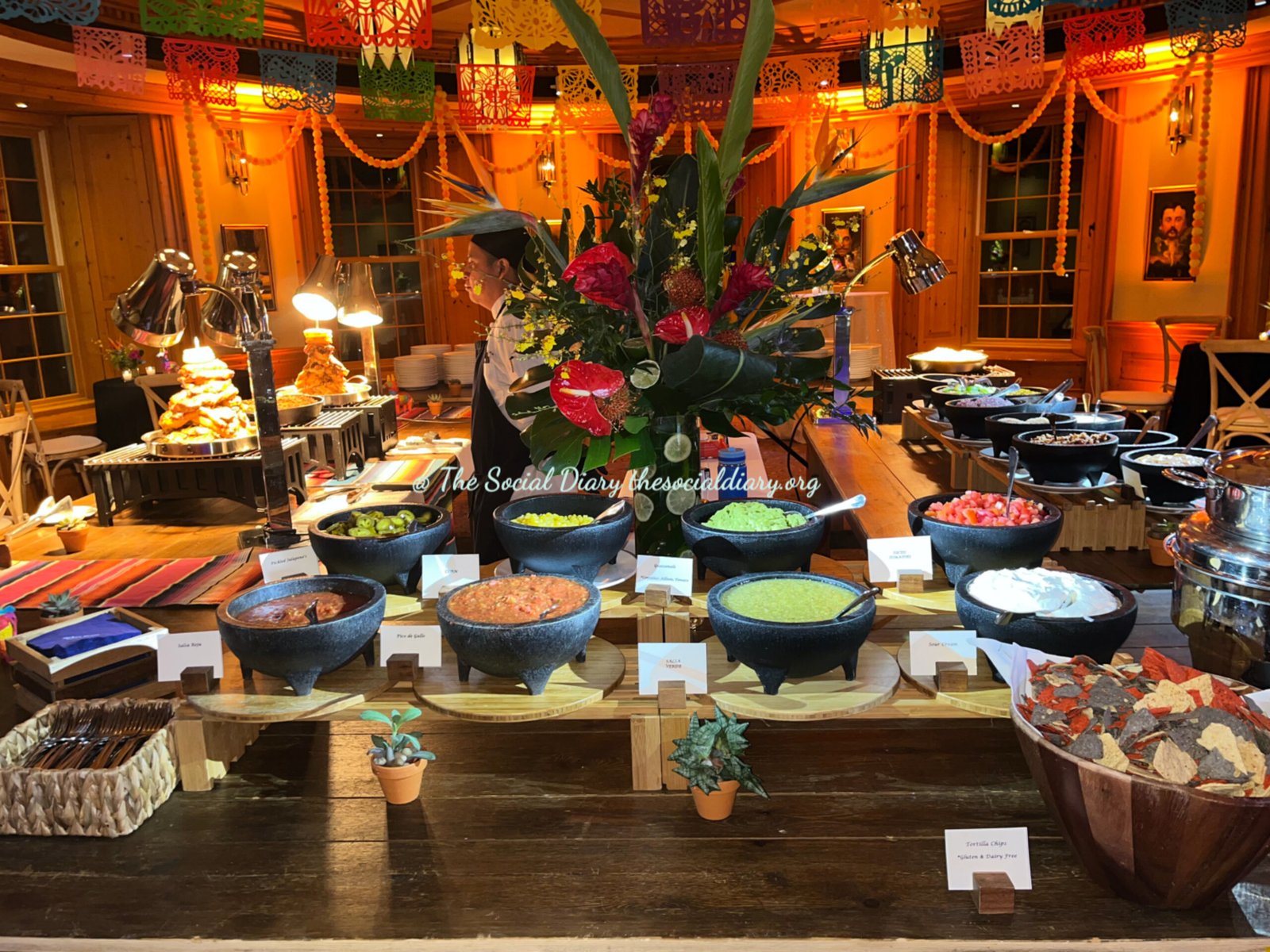 Black & White Ball Around the World - Mexico - The Social Diary