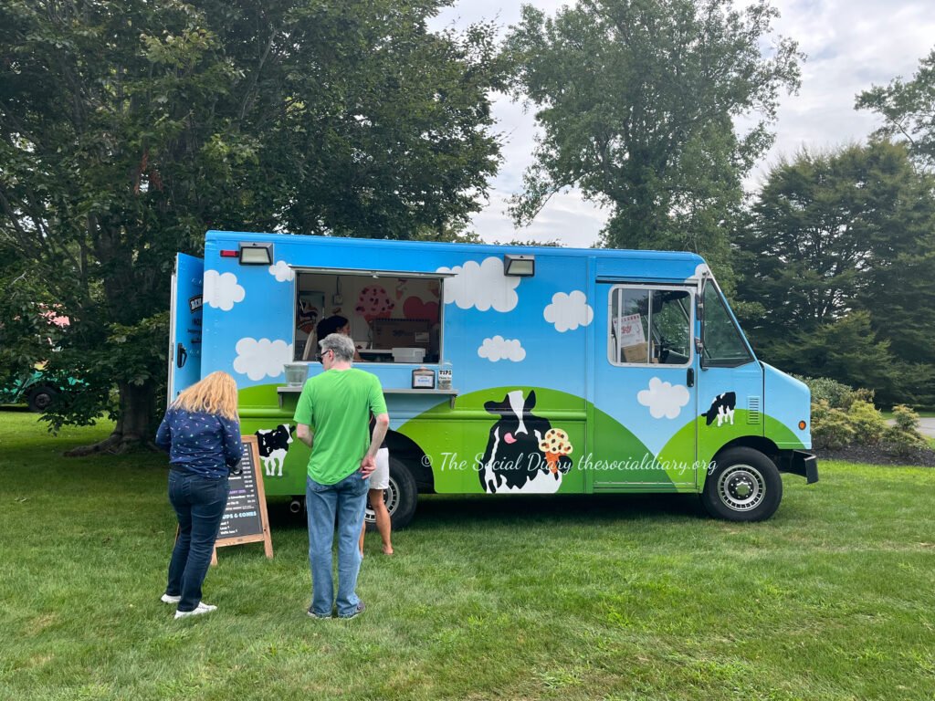 Ben and Jerry at Chateau-sur-Mer Picnic - The Social Diary