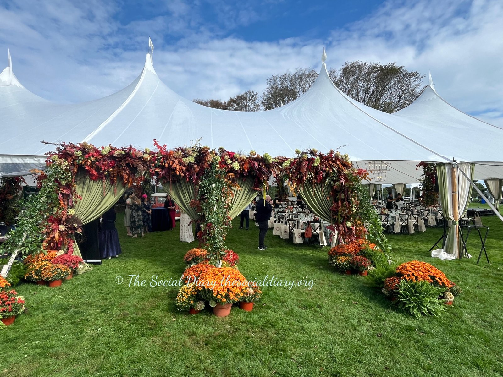 Tent Audrain Hat Luncheon - The Social Diary